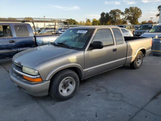 1GCCS195218161433 - 2001 CHEVROLET S TRUCK S10 GRAY photo 1