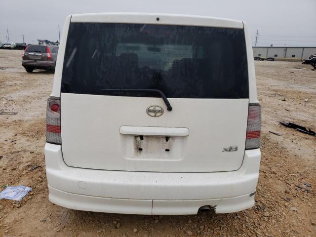 JTLKT334050181628 - 2005 TOYOTA SCION XB WHITE photo 6