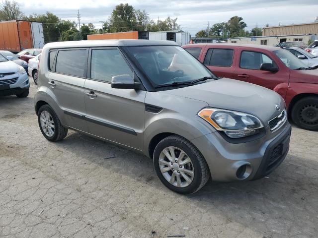 KNDJT2A65D7559888 - 2013 KIA SOUL + GRAY photo 4