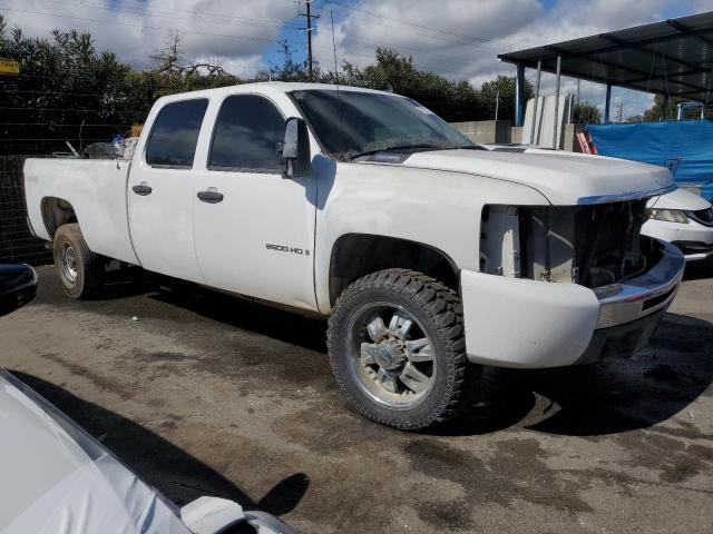 1GCHK43659F109150 - 2009 CHEVROLET SILVERADO K2500 HEAVY DUTY WHITE photo 4