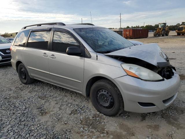 5TDZK23C48S127667 - 2008 TOYOTA SIENNA CE SILVER photo 4