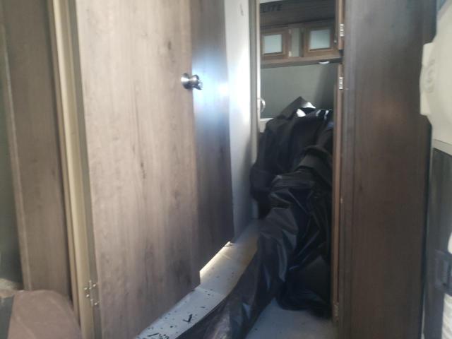 4YDT34M28JK418347 - 2018 KEYSTONE PASSPORT WHITE photo 5