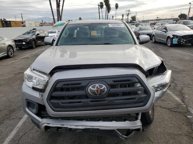 5TFRX5GNXJX109267 - 2018 TOYOTA TACOMA ACCESS CAB ვერცხლისფერი ფოტო 5