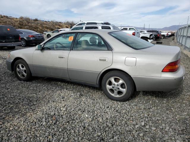 JT8BF22G9V0045683 - 1997 LEXUS ES 300 GRAY photo 2