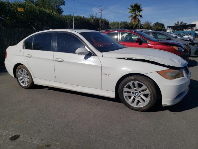 WBAVA33527KX82468 - 2007 BMW 328 I WHITE photo 4