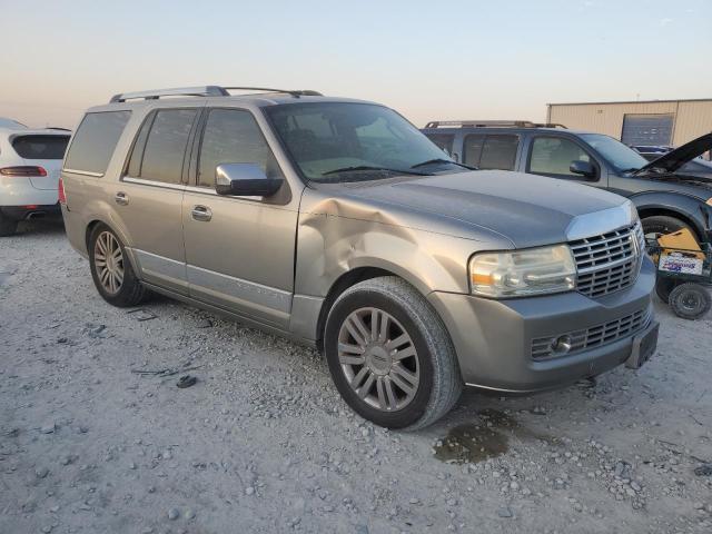 5LMFU27558LJ18317 - 2008 LINCOLN NAVIGATOR SILVER photo 4