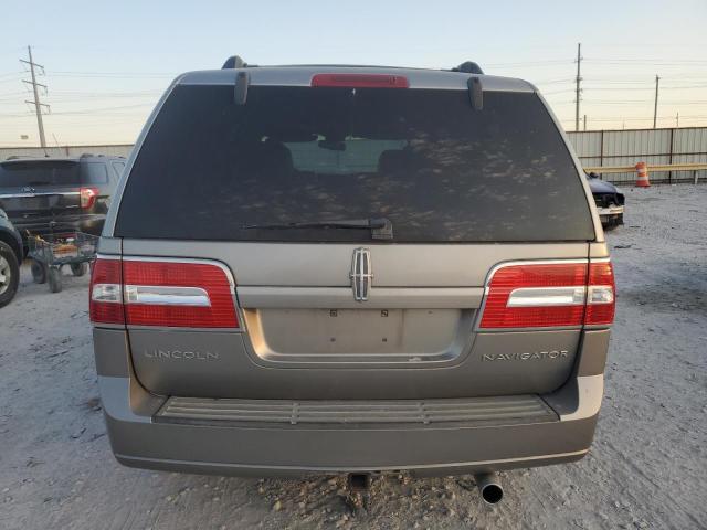 5LMFU27558LJ18317 - 2008 LINCOLN NAVIGATOR SILVER photo 6