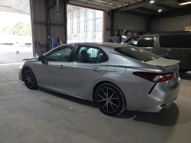 4T1T11AK3RU905320 - 2024 TOYOTA CAMRY SE NIGHT SHADE SILVER photo 2