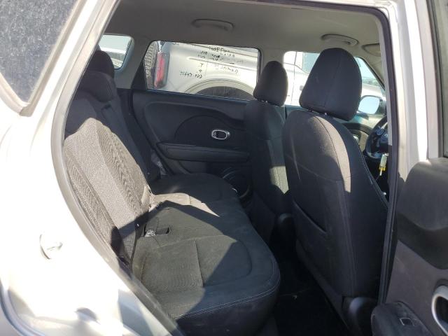KNDJP3A58J7526350 - 2018 KIA SOUL + SILVER photo 10