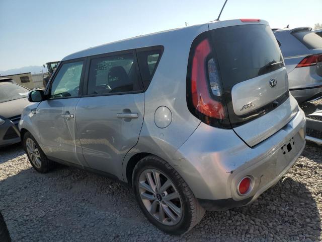 KNDJP3A58J7526350 - 2018 KIA SOUL + SILVER photo 2