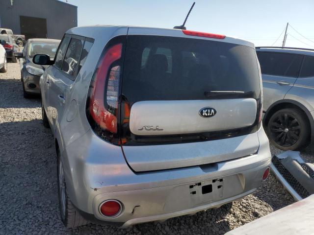 KNDJP3A58J7526350 - 2018 KIA SOUL + SILVER photo 6