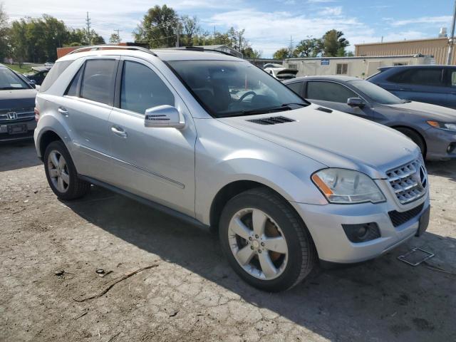 4JGBB8GB0BA661111 - 2011 MERCEDES-BENZ ML 350 4MATIC SILVER photo 4