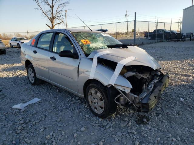 1FAFP34N27W363474 - 2007 FORD FOCUS ZX4 SILVER photo 4