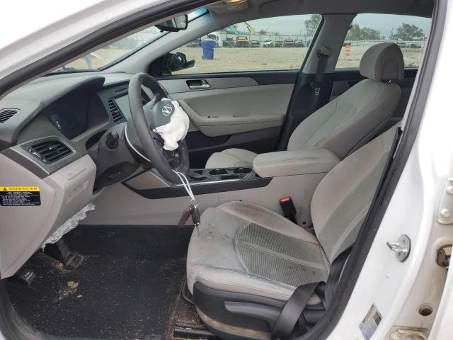 5NPE24AF7GH423813 - 2016 HYUNDAI SONATA SE WHITE photo 7