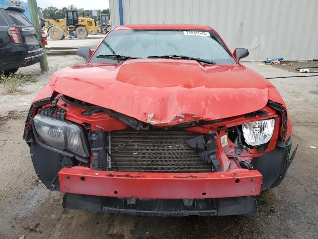 2G1FA1ED2B9195870 - 2011 CHEVROLET CAMARO LS RED photo 5