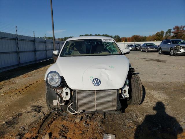 3VWJ07AT2GM612517 - 2016 VOLKSWAGEN BEETLE SE WHITE photo 5