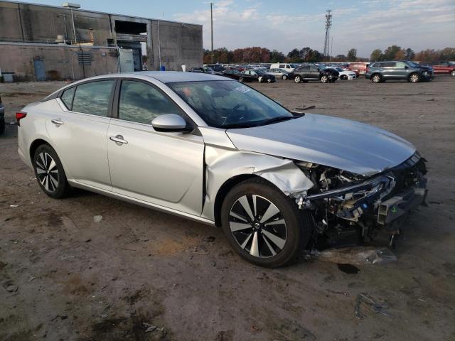 1N4BL4DV0MN416786 - 2021 NISSAN ALTIMA SV SILVER photo 4