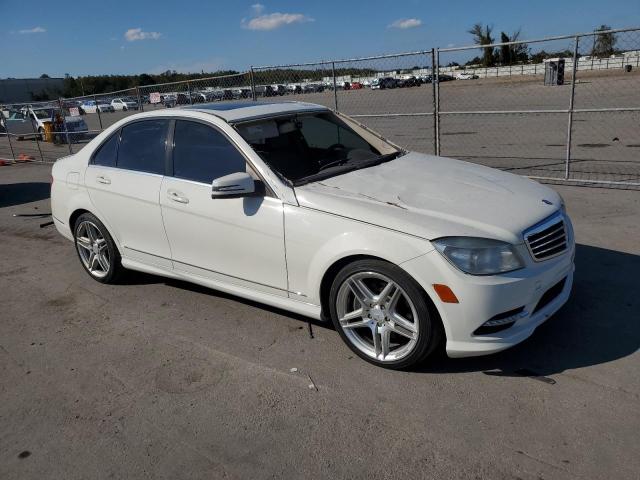 WDDGF5GB9BR150761 - 2011 MERCEDES-BENZ C 350 CREAM photo 4