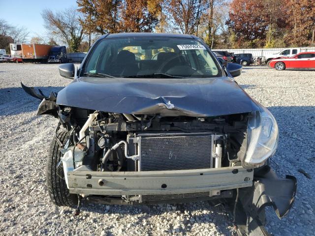 3N1CN7AP2JL884646 - 2018 NISSAN VERSA S GRAY photo 5