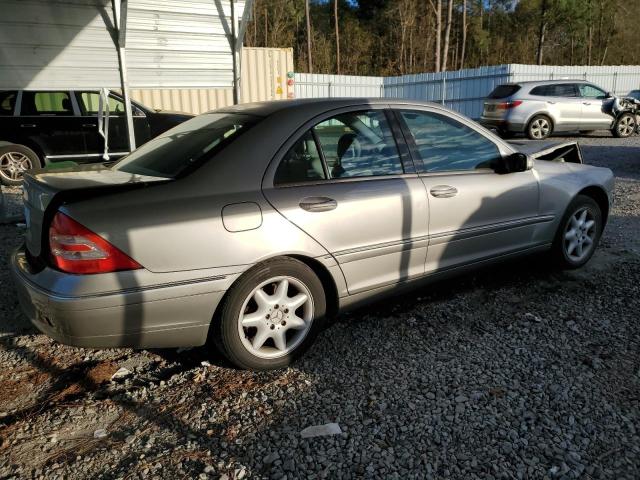 WDBRF61J74E017112 - 2004 MERCEDES-BENZ C 240 SILVER photo 3