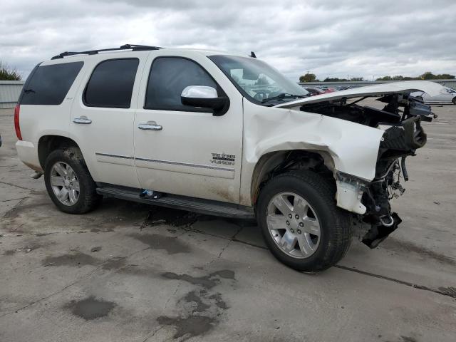 1GKS1CE04BR172597 - 2011 GMC YUKON SLT WHITE photo 4