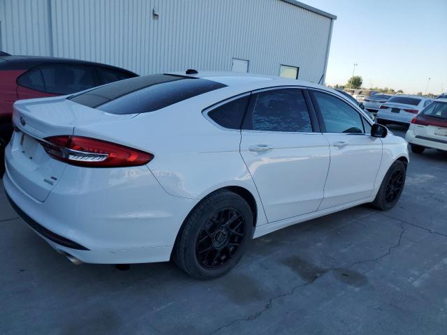 3FA6P0HD7HR235736 - 2017 FORD FUSION SE WHITE photo 3