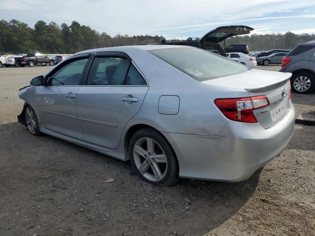 4T1BF1FK2CU019292 - 2012 TOYOTA CAMRY BASE SILVER photo 2