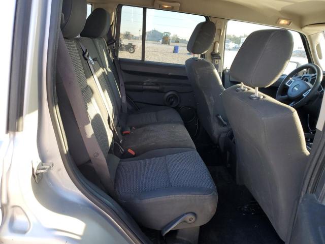 1J8HH48K58C190972 - 2008 JEEP COMMANDER SPORT Silber Foto 11
