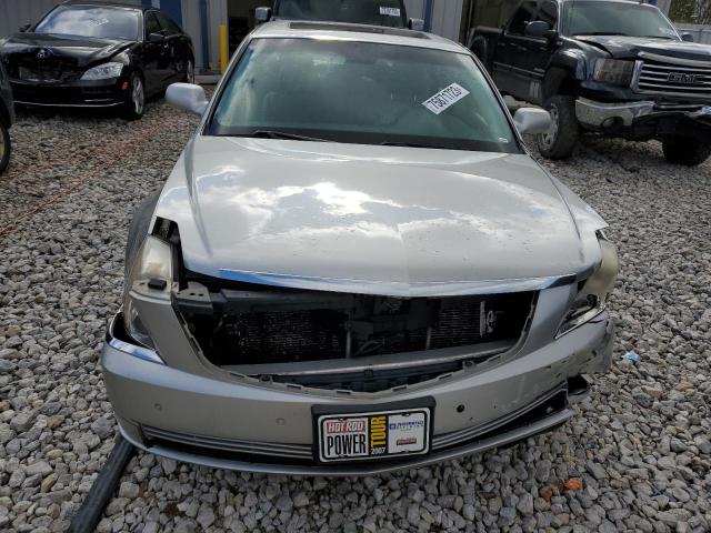 1G6KD57948U141630 - 2008 CADILLAC DTS SILVER photo 5