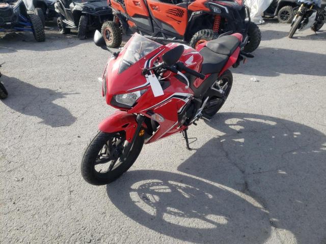 MLHNC5105N5800003 - 2022 HONDA CBR300 R RED photo 2