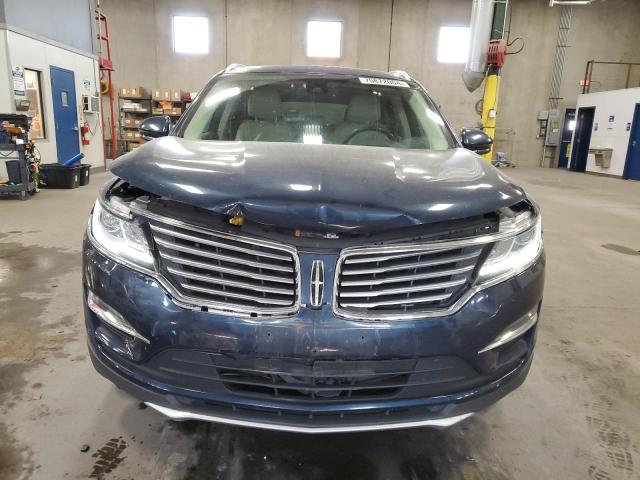 5LMCJ2D95HUL30812 - 2017 LINCOLN MKC SELECT Blau Foto 5