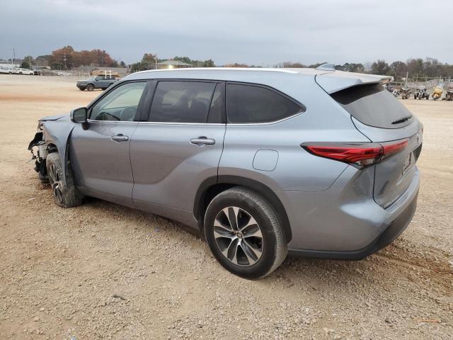 5TDGZRAH7NS115454 - 2022 TOYOTA HIGHLANDER XLE BLUE photo 2