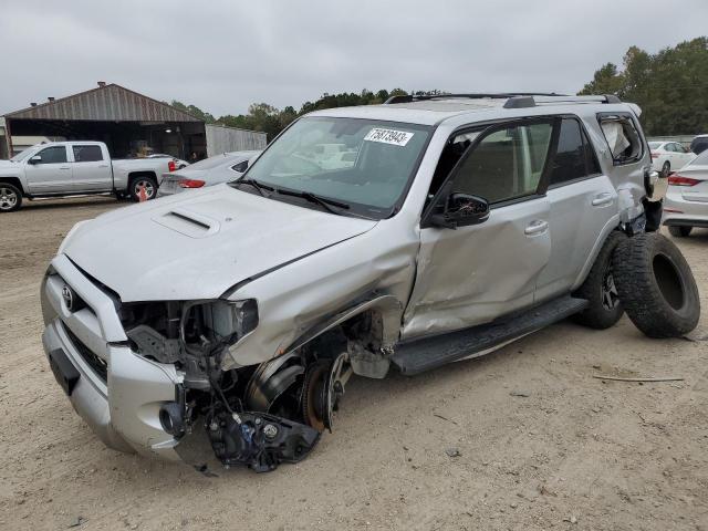 JTEBU5JRXJ5521475 - 2018 TOYOTA 4RUNNER SR5/SR5 PREMIUM ვერცხლისფერი ფოტო 1