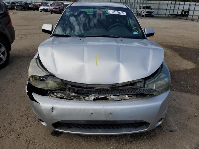 1FAHP32N09W168536 - 2009 FORD FOCUS SE SILVER photo 11