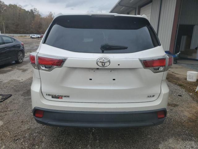 5TDKKRFH6FS106074 - 2015 TOYOTA HIGHLANDER XLE WHITE photo 6