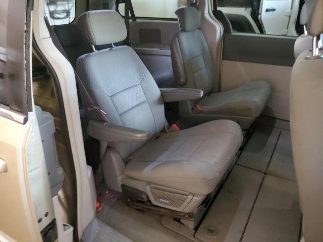 2A4RR5D13AR316555 - 2010 CHRYSLER TOWN & COU TOURING CREAM photo 11