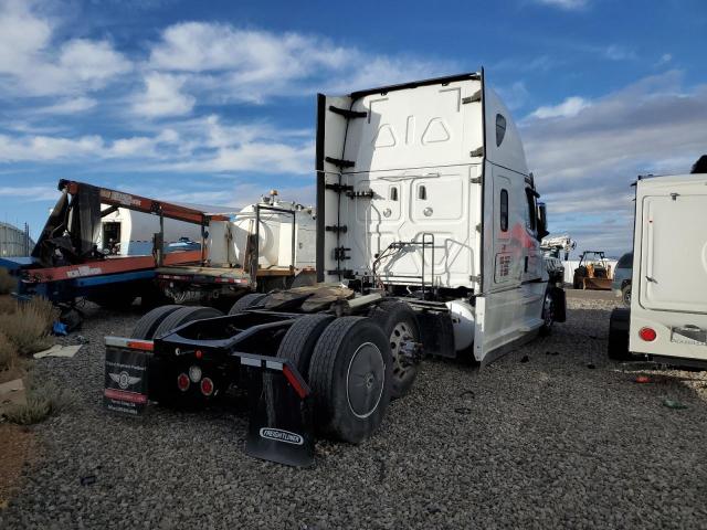 3AKJHHDR6MSMK4367 - 2021 FREIGHTLINER CASCADIA 1 WHITE photo 4