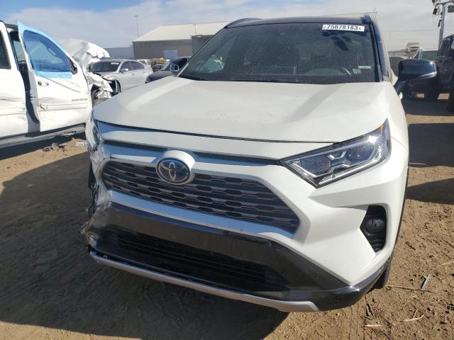 2T3EWRFV1KW046317 - 2019 TOYOTA RAV4 XSE WHITE photo 5