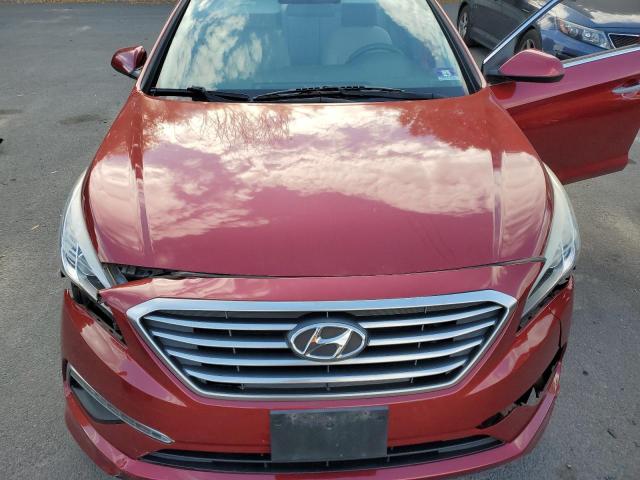 5NPE24AF3FH189801 - 2015 HYUNDAI SONATA SE RED photo 11