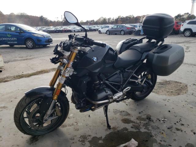 WB10A1403FZ196904 - 2015 BMW R1200 R GRAY photo 2