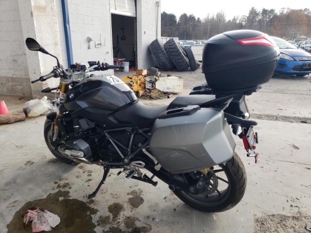 WB10A1403FZ196904 - 2015 BMW R1200 R GRAY photo 3