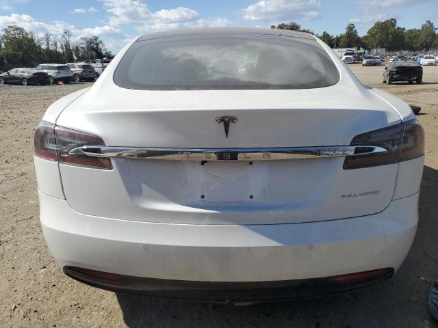 5YJSA1E29LF399857 - 2020 TESLA MODEL S WHITE photo 6