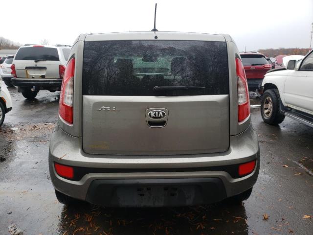 KNDJT2A59D7618898 - 2013 KIA SOUL GRAY photo 6