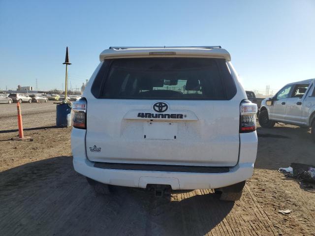 JTEMU5JR1M5869050 - 2021 TOYOTA 4RUNNER SR5/SR5 PREMIUM თეთრი ფოტო 6