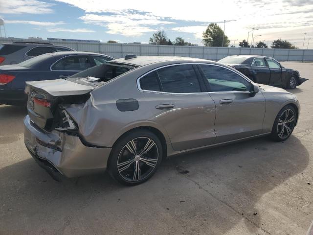 7JRA22TLXKG001331 - 2019 VOLVO S60 T6 INSCRIPTION GRAY photo 3