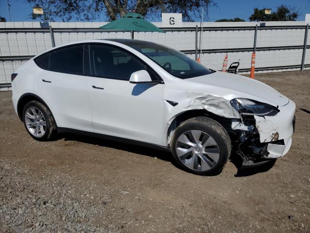 5YJYGDEE6MF114876 - 2021 TESLA MODEL Y WHITE photo 4