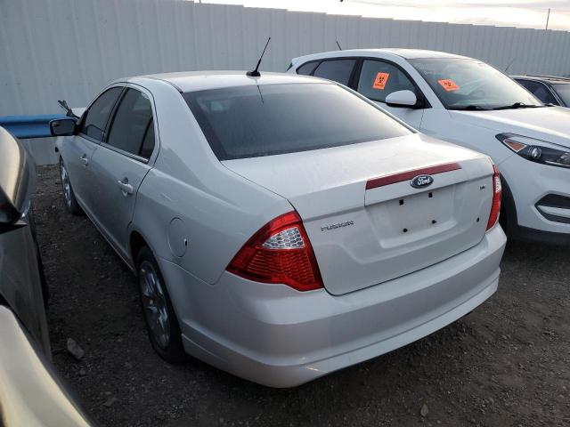 3FAHP0HA2BR109502 - 2011 FORD FUSION SE WHITE photo 2