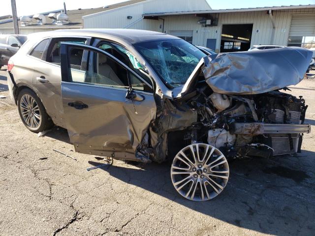 2LMPJ8LR2HBL45948 - 2017 LINCOLN MKX RESERVE Արծաթագույն լուսանկար 4