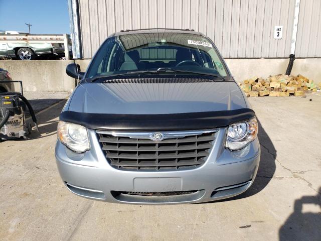 2A4GP54L56R672429 - 2006 CHRYSLER TOWN & COU TOURING ლურჯი ფოტო 5