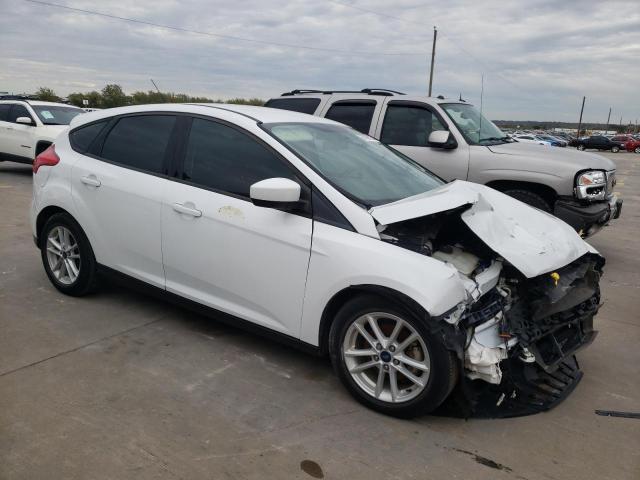 1FADP3K20JL286564 - 2018 FORD FOCUS SE WHITE photo 4